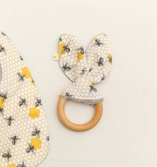 Meant to Bee Crinkle teether