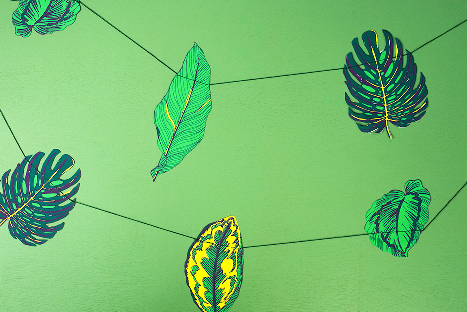 LEAVES SEWN GARLAND