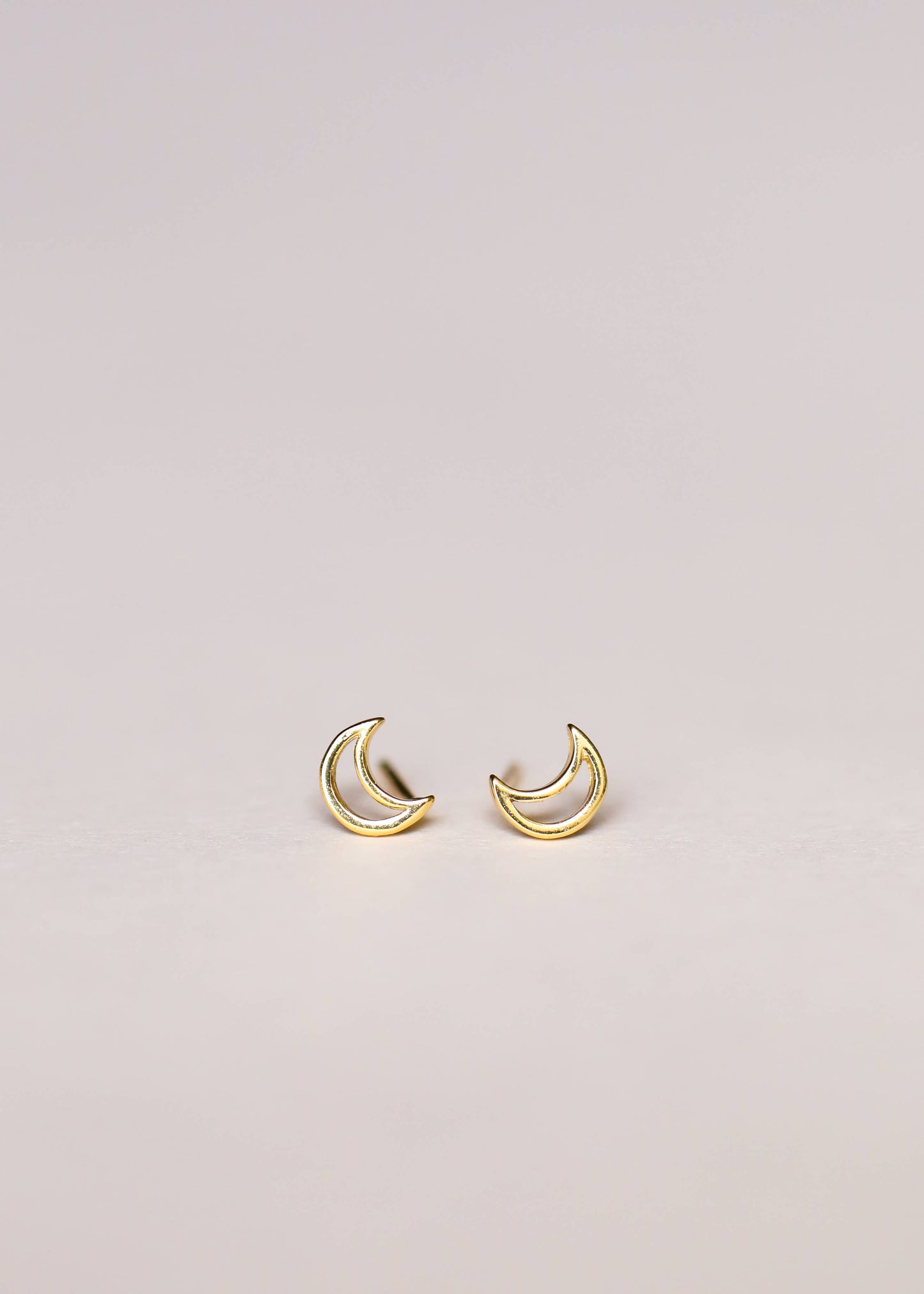 Minimalist - Moon - Gold Earrings