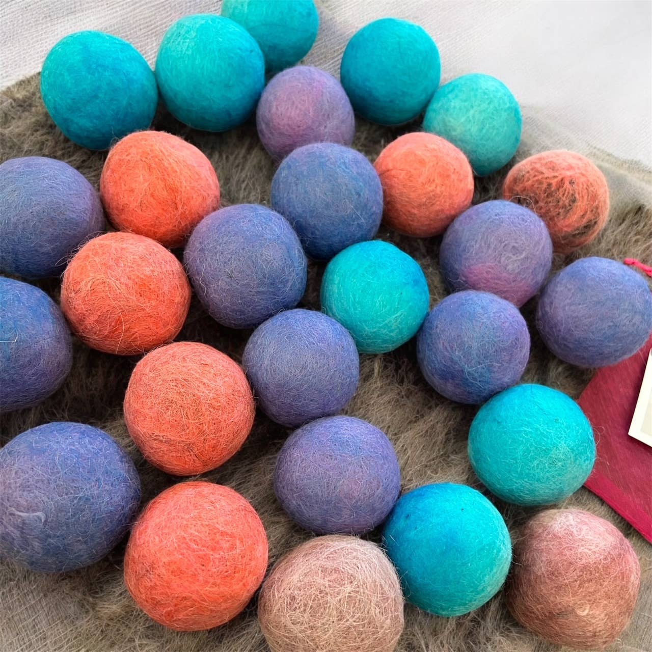 100% Alpaca Wool Cat Rattle Balls – Assorted Colors, 2-Pack