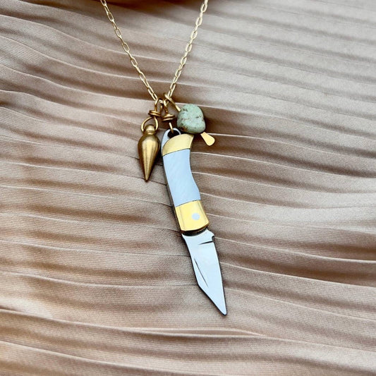 Handmade Billie Jr. Necklace (Mother of Pearl)