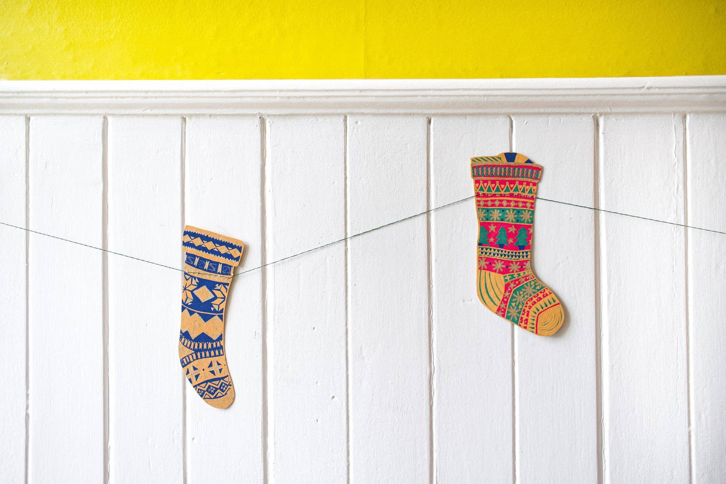 FESTIVE STOCKINGS SEWN GARLAND